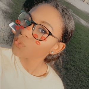 Meet your Posher, Shay